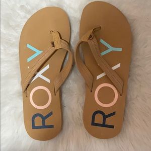 Roxy flip flops